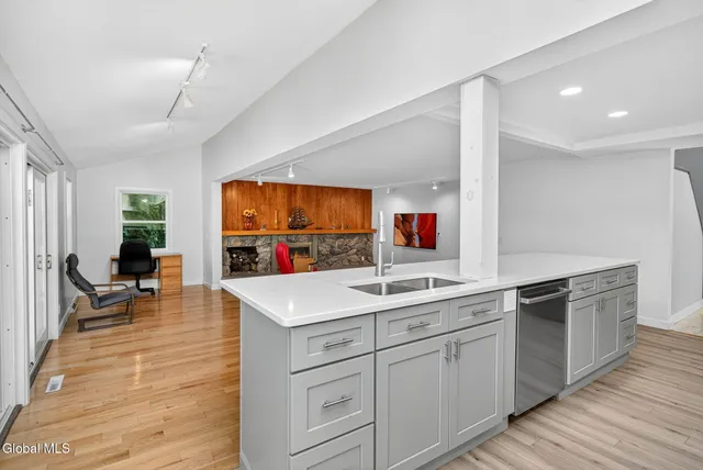 $569,900 | 3 Chestnut Hill Road South, Colonie, NY 12211