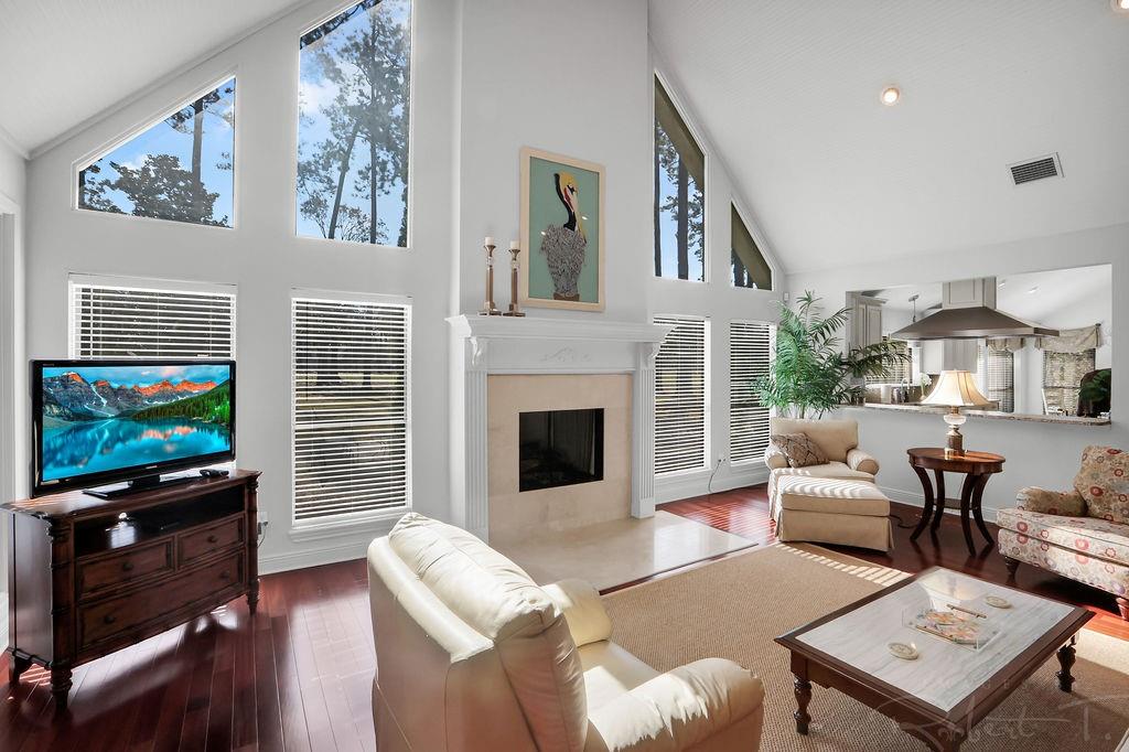 147 East Ruelle Drive Mandeville, LA 70471 - Photo 4 of 34 Gallery Image 4