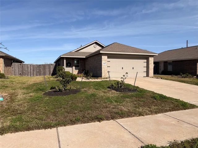 $285,000 | 14427 Woodcott Warren Way, Rosharon, TX 77583