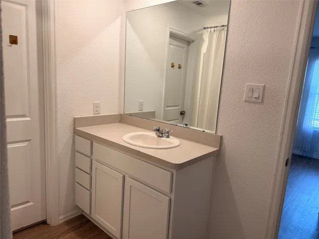 $285,000 | 14427 Woodcott Warren Way, Rosharon, TX 77583