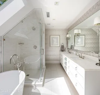 $4,750,000 | 17 Brookside Park, Greenwich, CT 06831