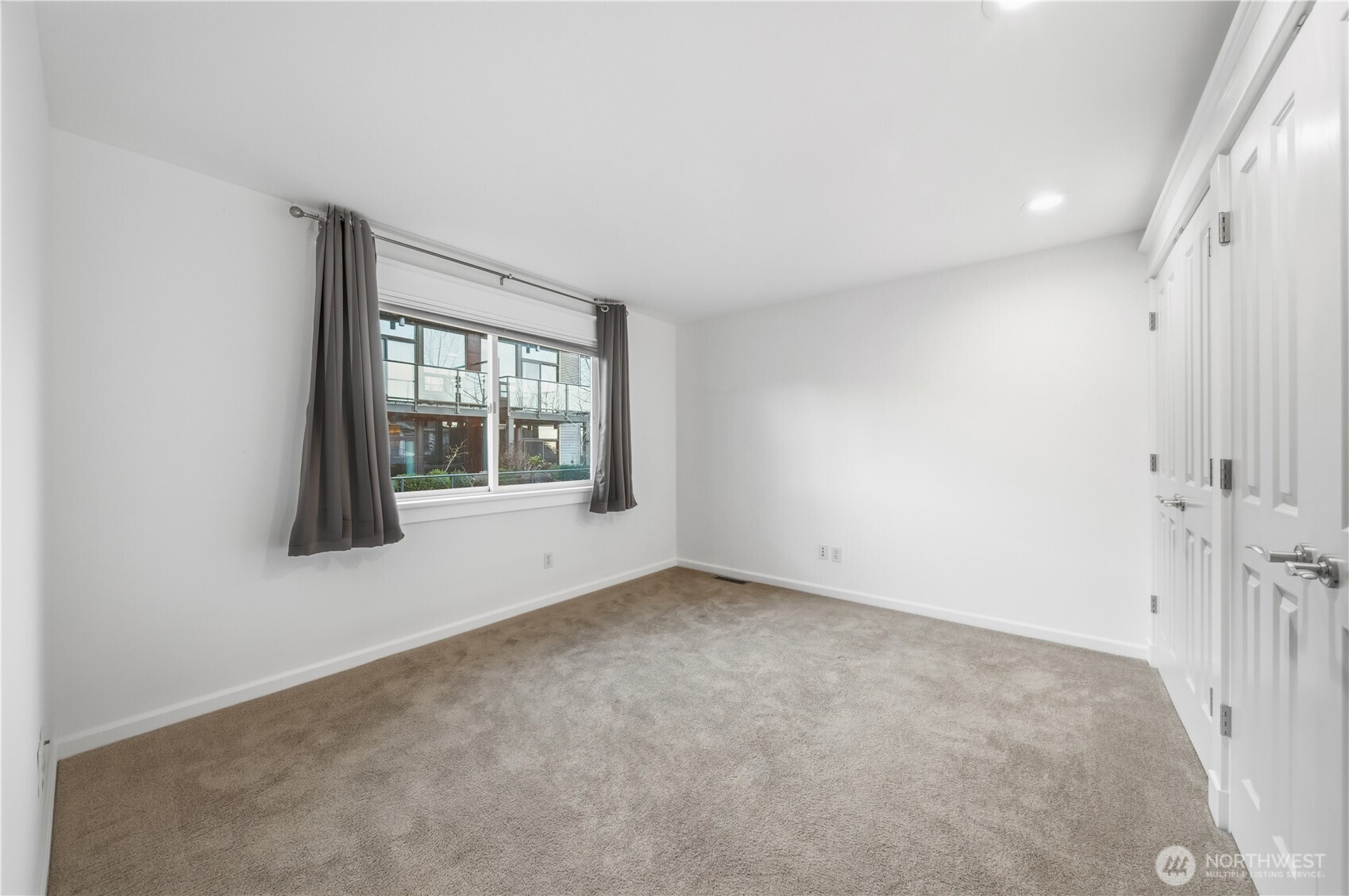 1375 32nd Avenue South Seattle, WA 98144 - Photo 25 of 36 an empty room with windows