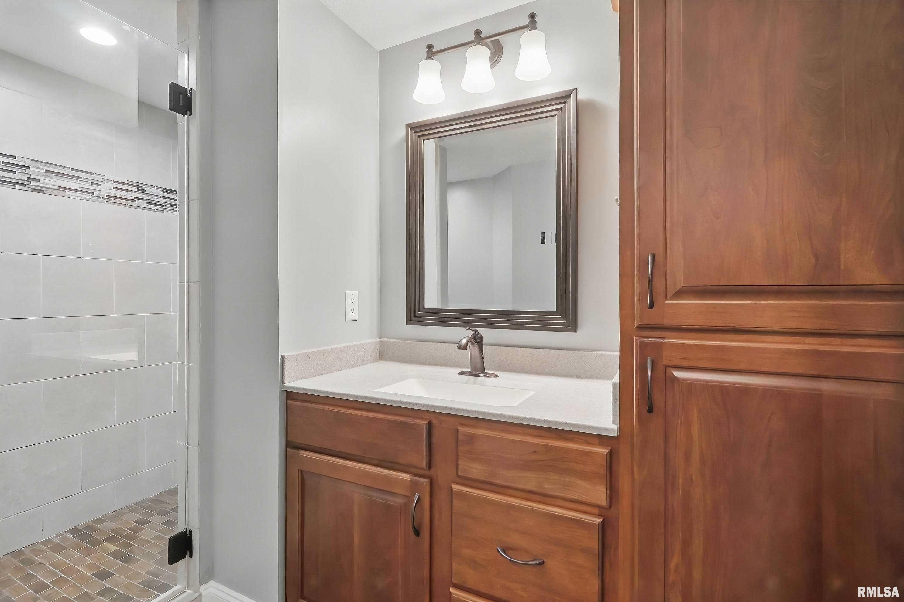 5630 Judge Road Bettendorf, IA 52722 - Photo 41 of 49 Gallery Image 41