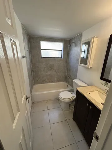 $1,500 | 4061 North Dixie Highway, Unit 17, Oakland Park, FL 33334