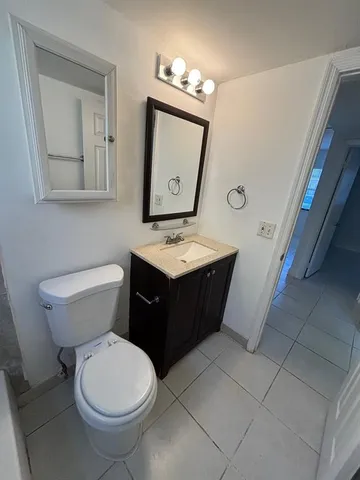 $1,500 | 4061 North Dixie Highway, Unit 17, Oakland Park, FL 33334