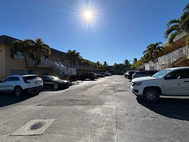 $1,500 | 4061 North Dixie Highway, Unit 17, Oakland Park, FL 33334