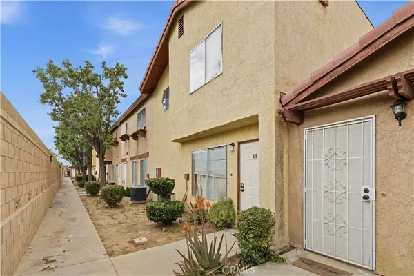 $265,000 | 1700 East Ave Q14, Unit 14, Palmdale, CA 93550