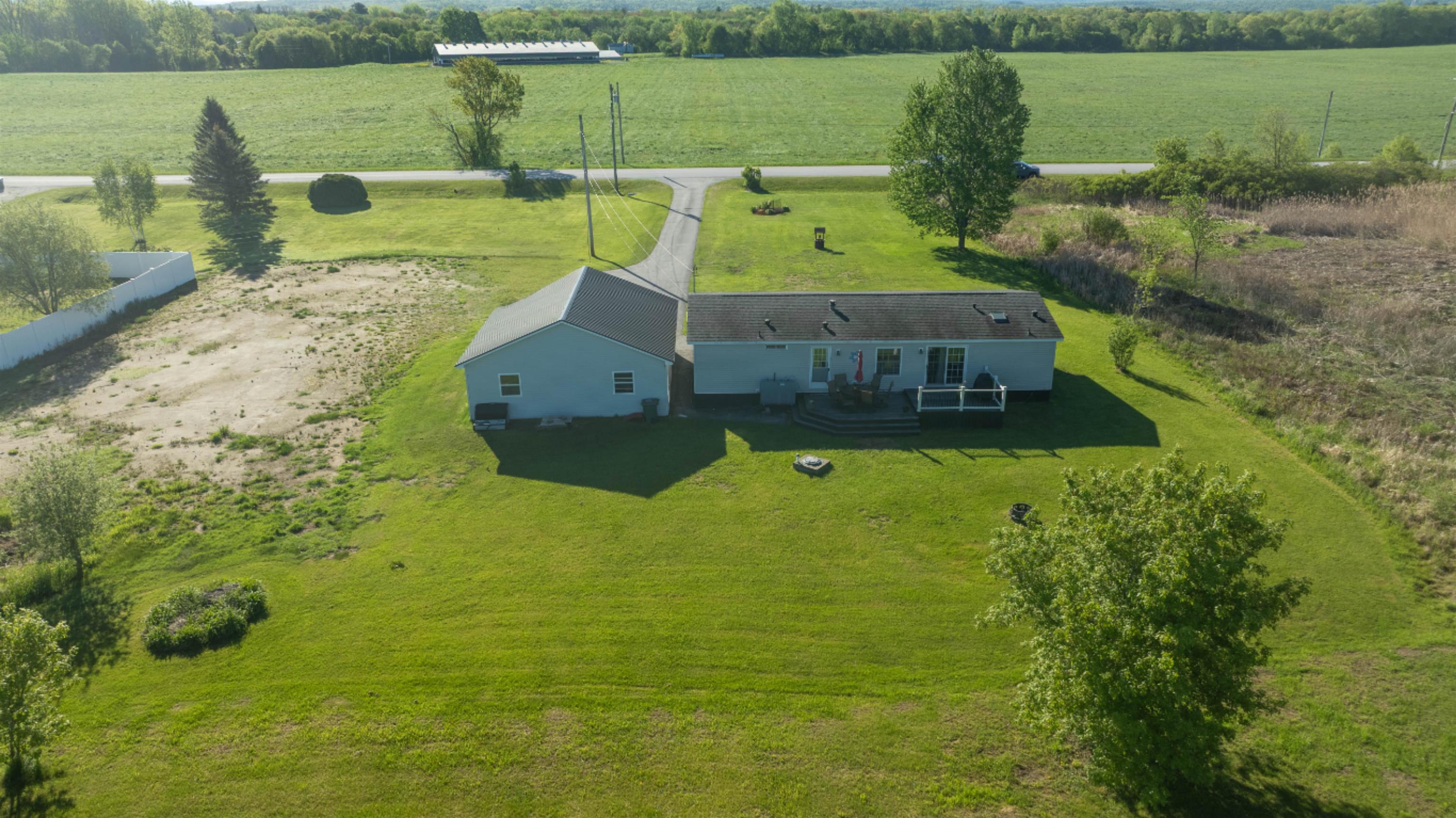 72 Middle Road Swanton, VT 05488 - Photo 6 of 60