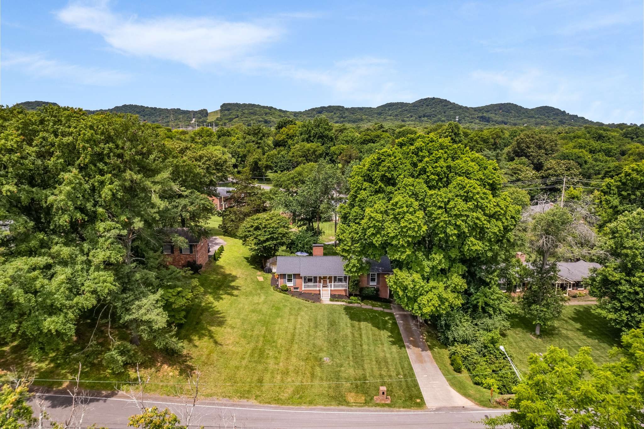 5325 Overton Road Nashville, TN 37220 - Photo 1 of 39 Gallery Image 1