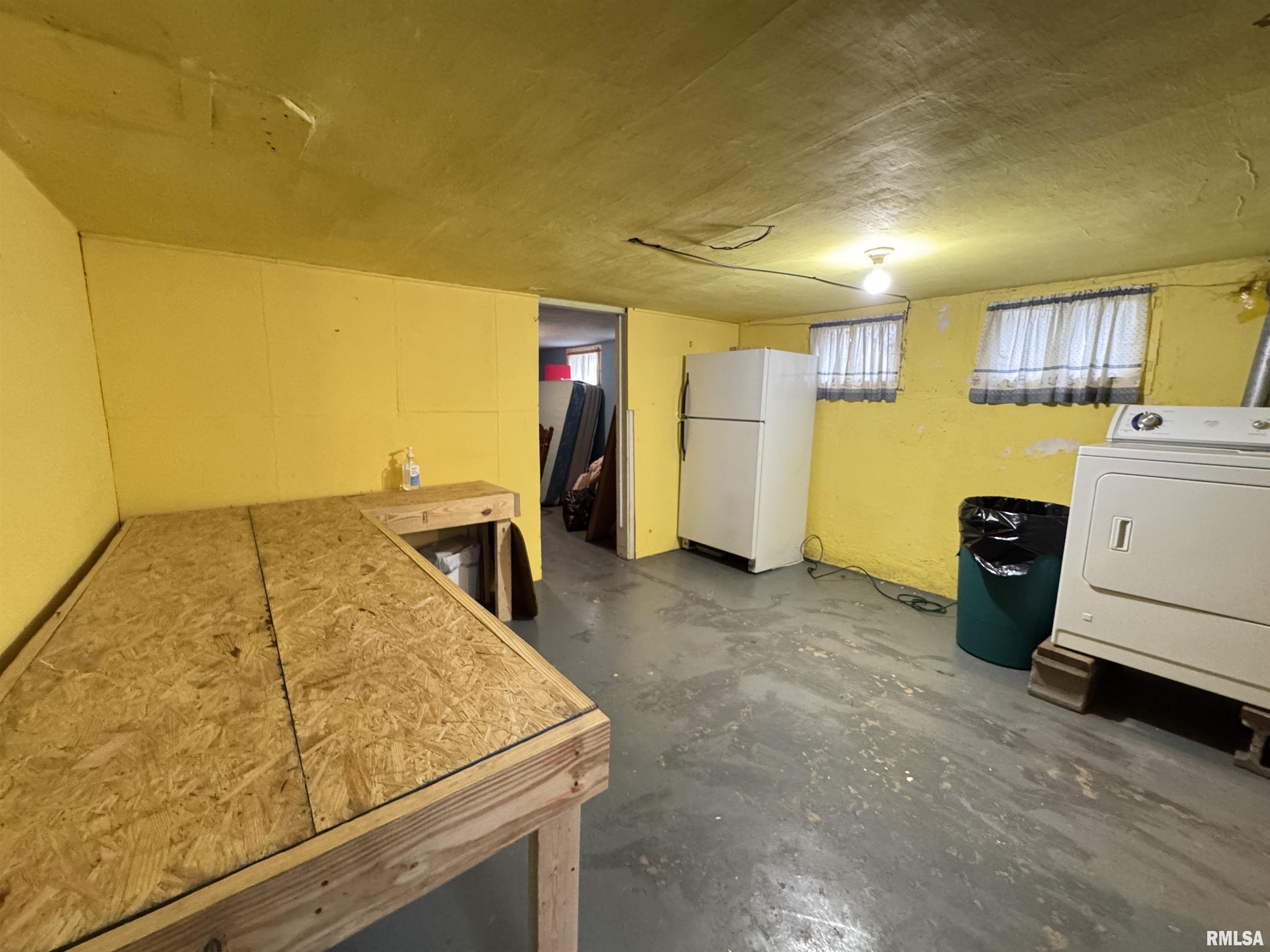 307 Lafayette Street Avon, IL 61415 - Photo 34 of 36