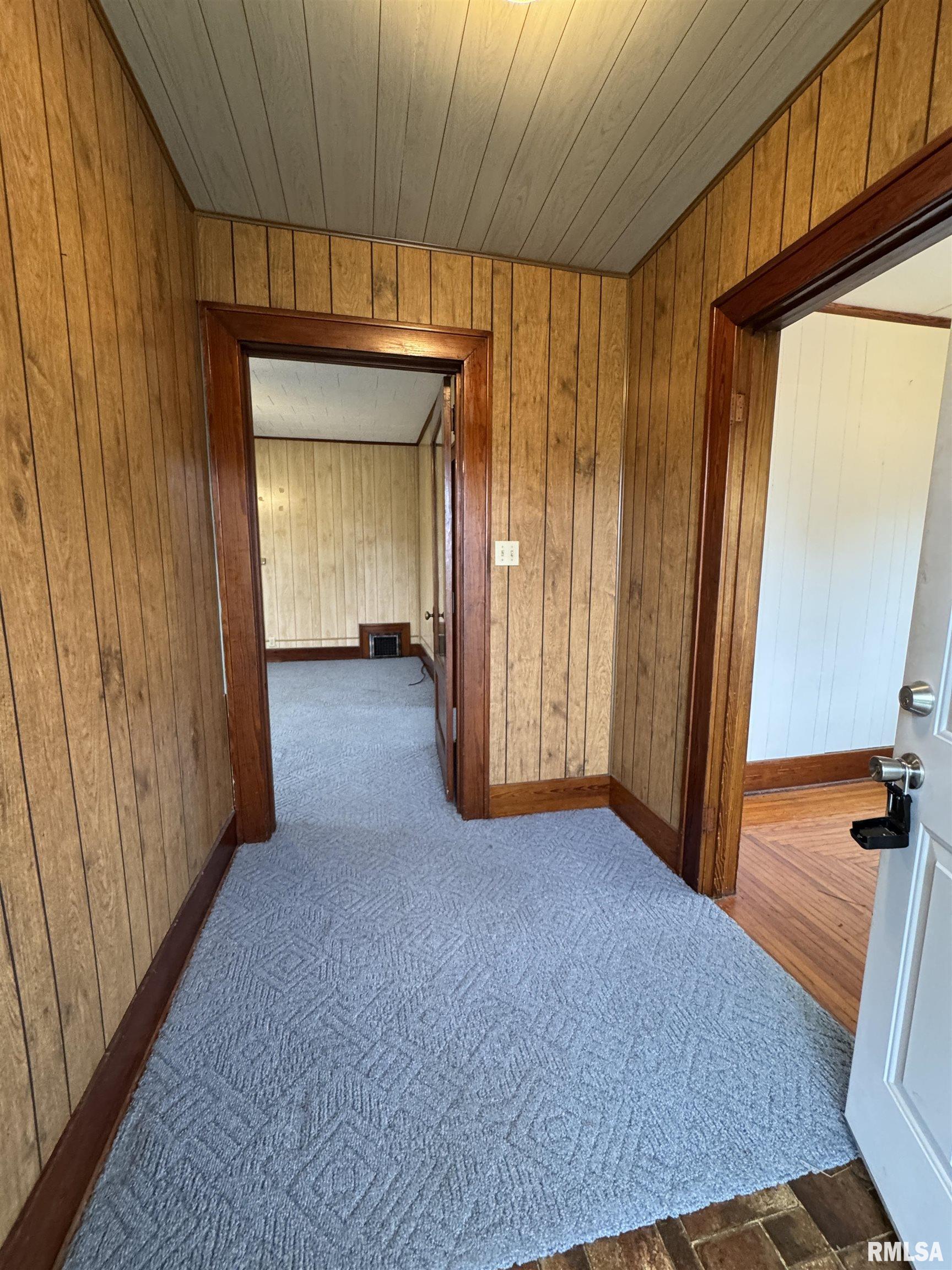 307 Lafayette Street Avon, IL 61415 - Photo 7 of 36