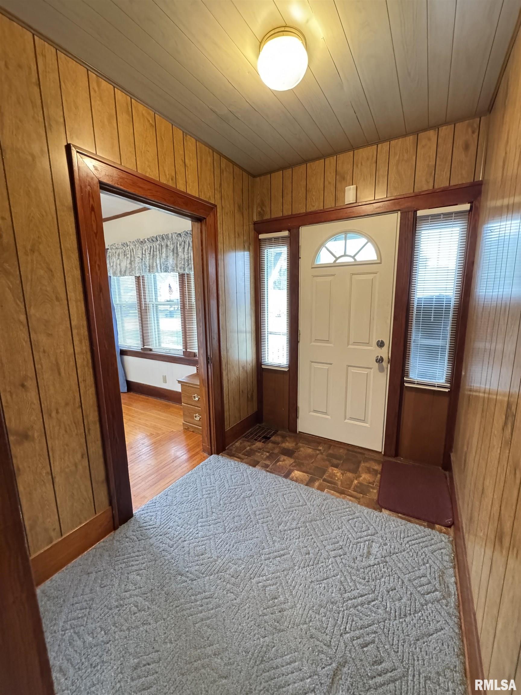 307 Lafayette Street Avon, IL 61415 - Photo 8 of 36