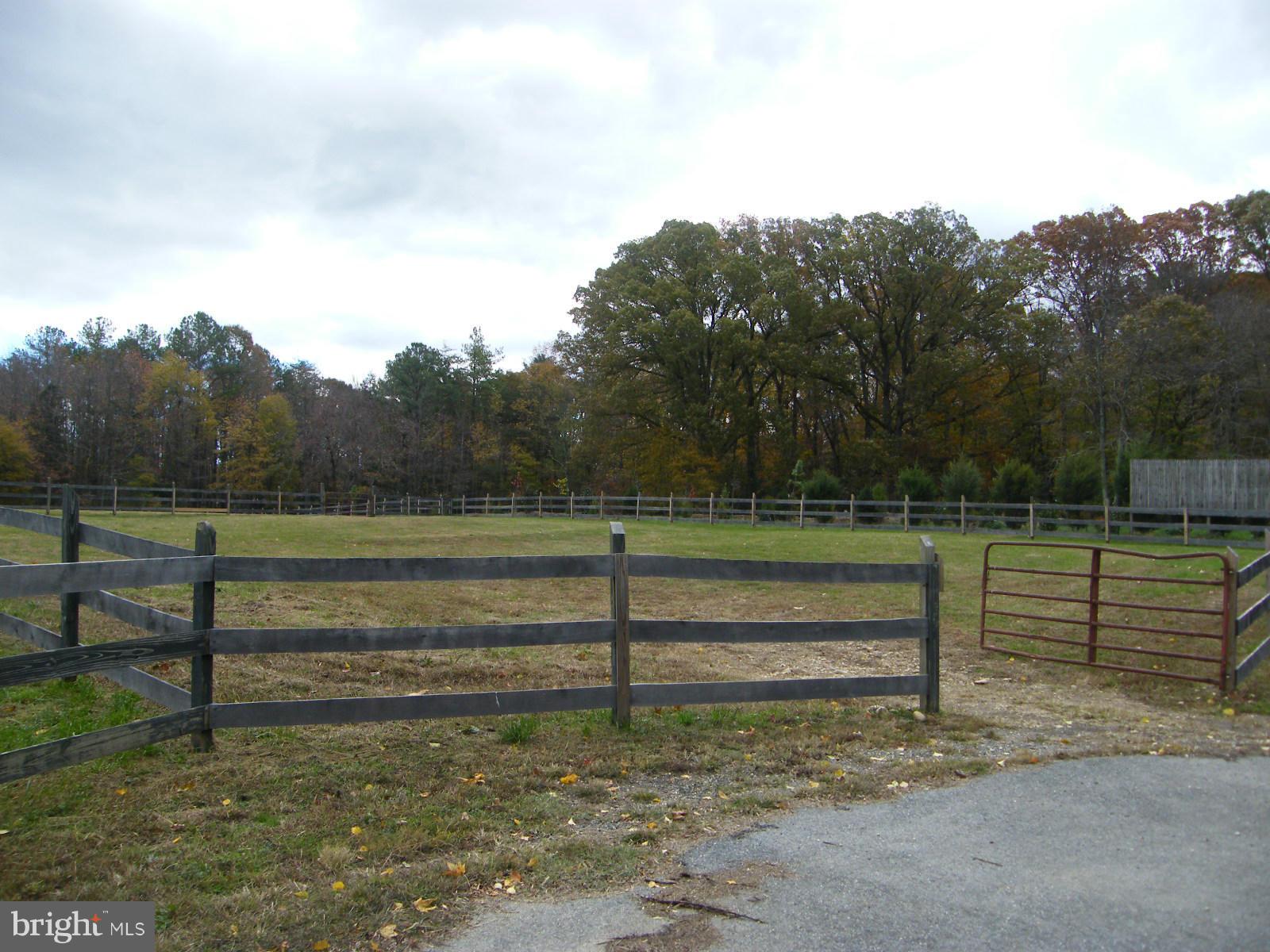 1100 Apple Valley Road Accokeek, MD 20607 - Photo 22 of 30 a view of park with wooden fence