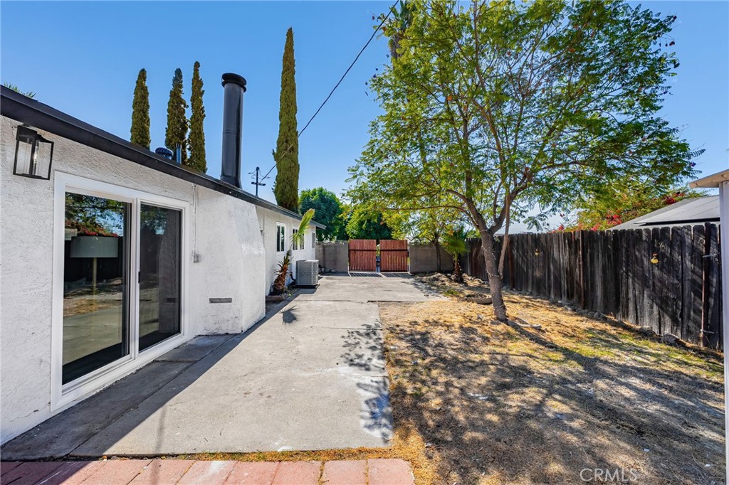 9642 Surrey Avenue Montclair, CA 91763 - Photo 25 of 41