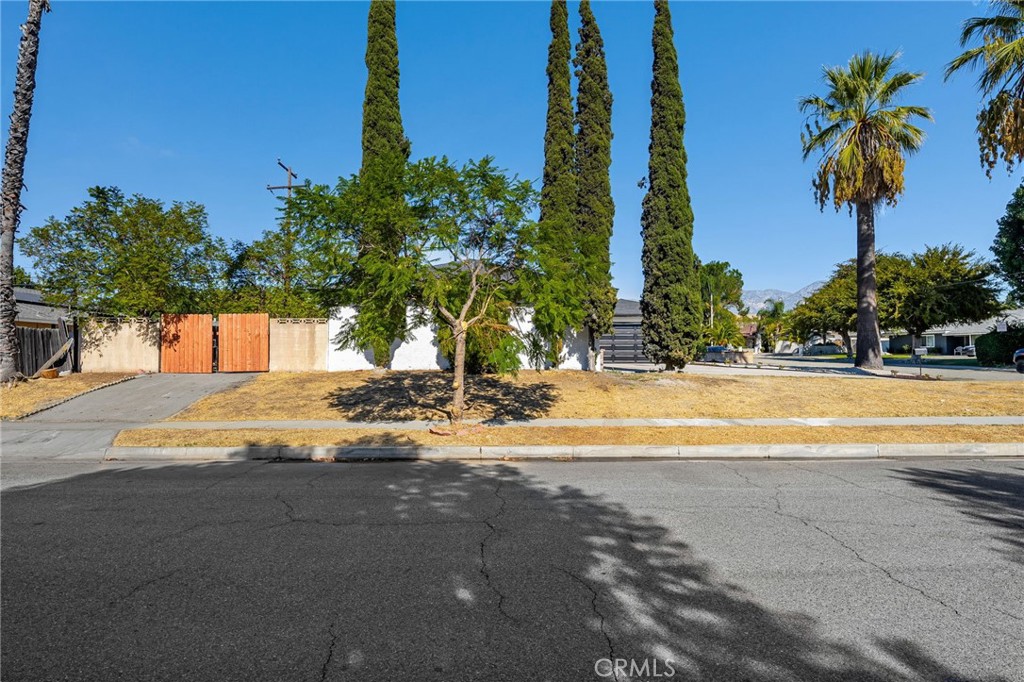 9642 Surrey Avenue Montclair, CA 91763 - Photo 32 of 41