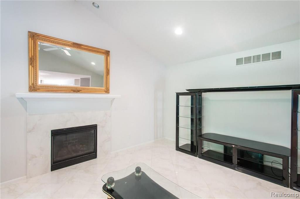 2825 Long Meadow Lane Rochester Hills, MI 48307 - Photo 22 of 58 Gallery Image 22