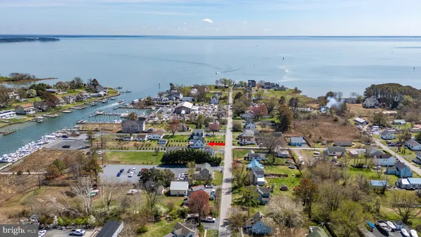 $895,000 | 21560 Chicken Point Road, Tilghman, MD 21671