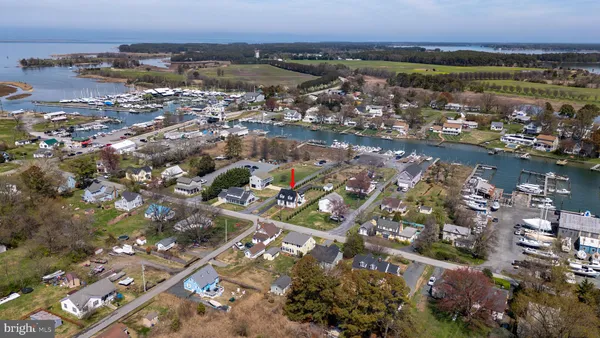 $895,000 | 21560 Chicken Point Road, Tilghman, MD 21671