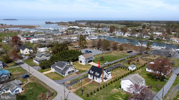 $895,000 | 21560 Chicken Point Road, Tilghman, MD 21671