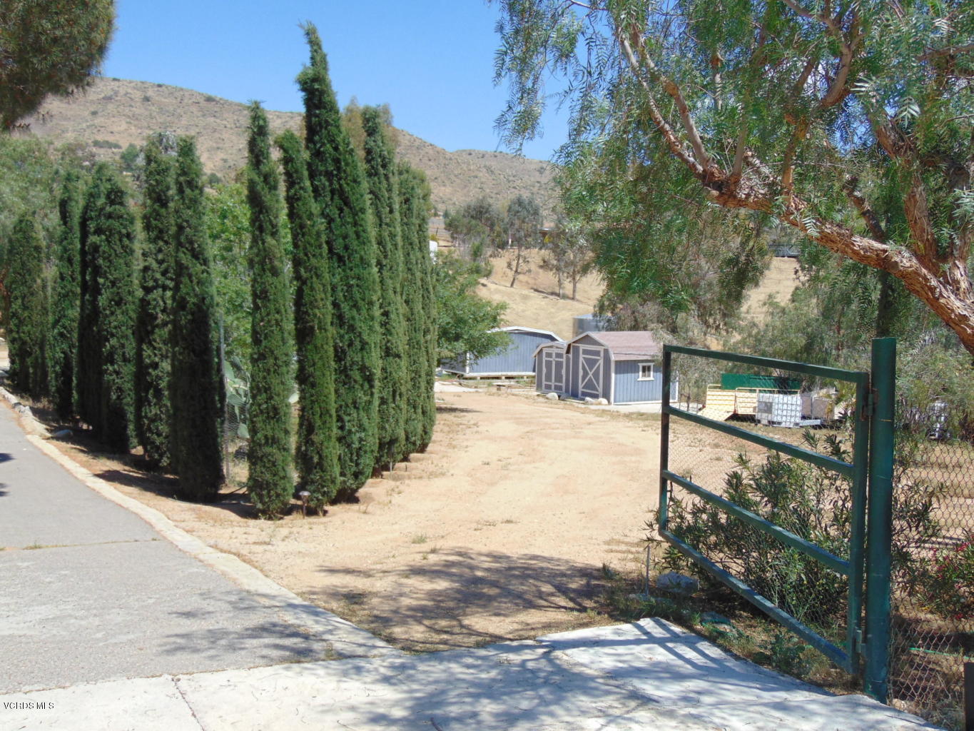 34440 Red Rover Mine Road Acton, CA 93510 - Photo 38 of 39 a view of a backyard of the house