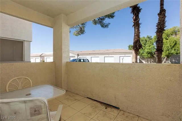 $250,000 | 6480 Annie Oakley Drive, Unit 511, Las Vegas, NV 89120