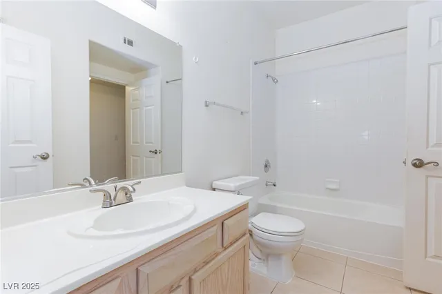 $250,000 | 6480 Annie Oakley Drive, Unit 511, Las Vegas, NV 89120