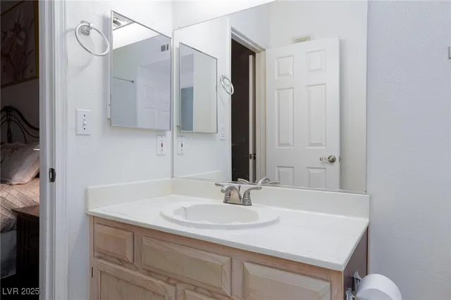 $250,000 | 6480 Annie Oakley Drive, Unit 511, Las Vegas, NV 89120