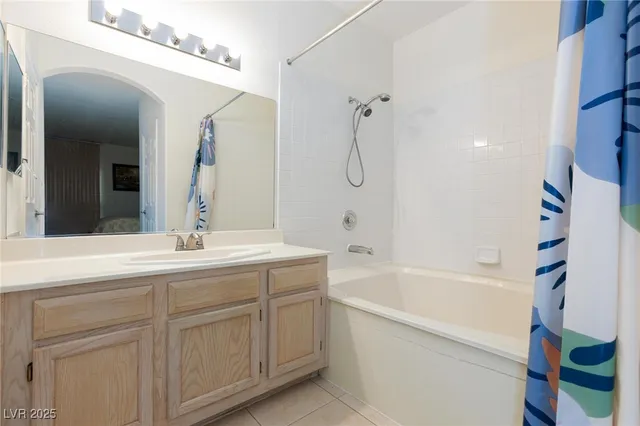 $250,000 | 6480 Annie Oakley Drive, Unit 511, Las Vegas, NV 89120