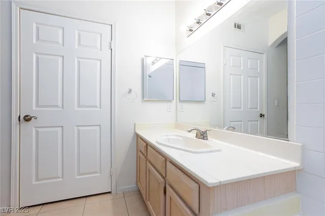 $250,000 | 6480 Annie Oakley Drive, Unit 511, Las Vegas, NV 89120