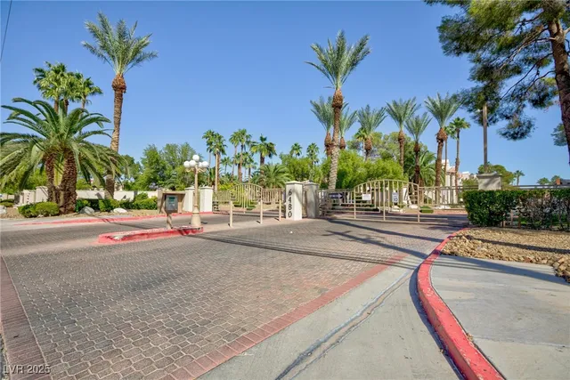$250,000 | 6480 Annie Oakley Drive, Unit 511, Las Vegas, NV 89120
