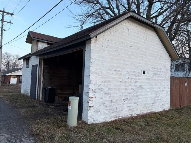 $215,000 | 211 East 5th Street, Lawson, MO 64062