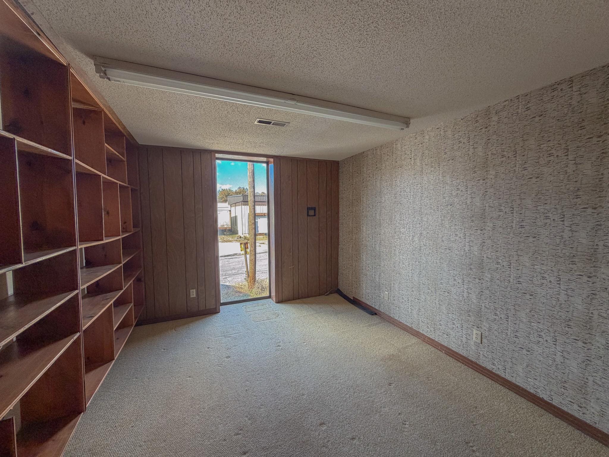 376 2nd Street Belmont, MS 38827 - Photo 15 of 29 a view of an empty room with closet and a window