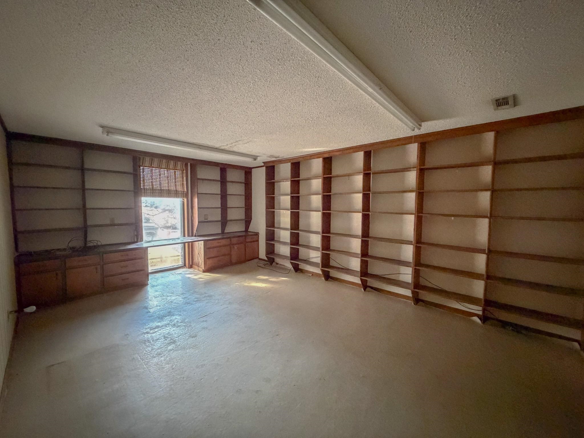 376 2nd Street Belmont, MS 38827 - Photo 17 of 29 a view of an empty room with a balcony