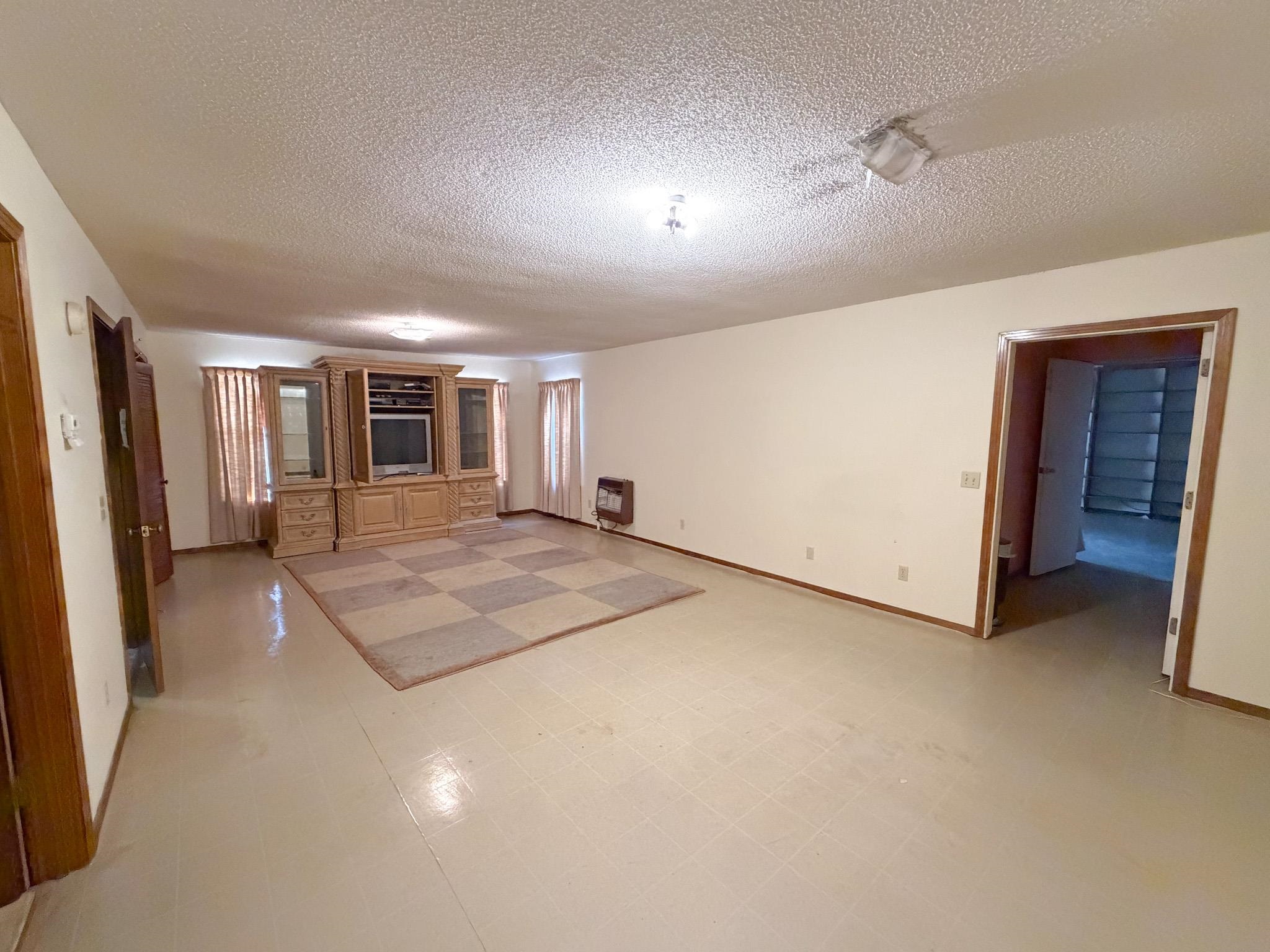 376 2nd Street Belmont, MS 38827 - Photo 8 of 29 an empty room with closet and mirrors