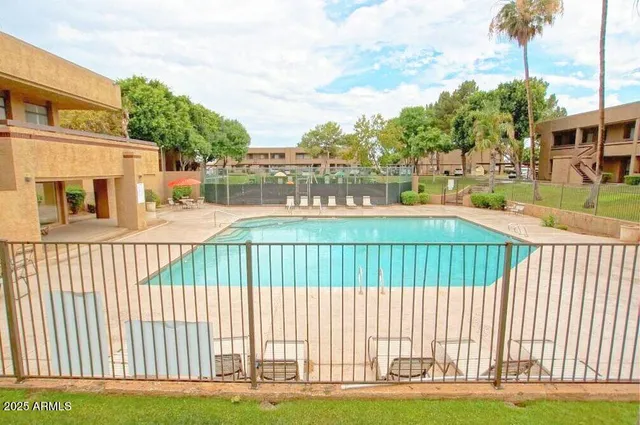 $1,195 | 3601 West Tierra Buena Lane, Unit 237, Phoenix, AZ 85053
