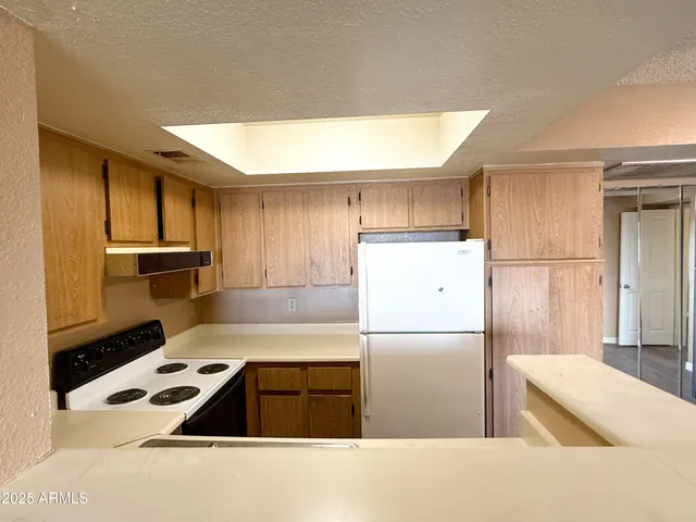 $1,195 | 3601 West Tierra Buena Lane, Unit 237, Phoenix, AZ 85053