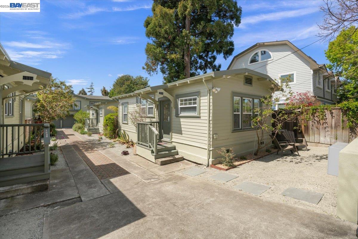 1504 Tenth Street Berkeley, CA 94710 - Photo 3 of 12 a view of a house with a yard