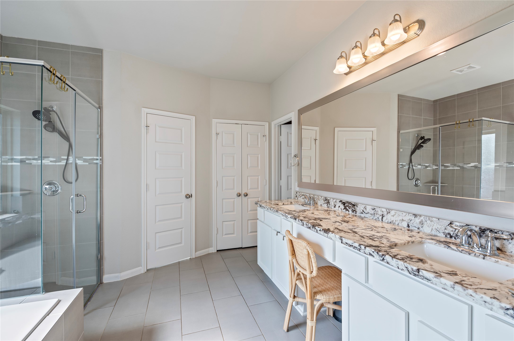 7802 Bellwick Court Pasadena, TX 77505 - Photo 22 of 37 a bathroom with a sink and a mirror