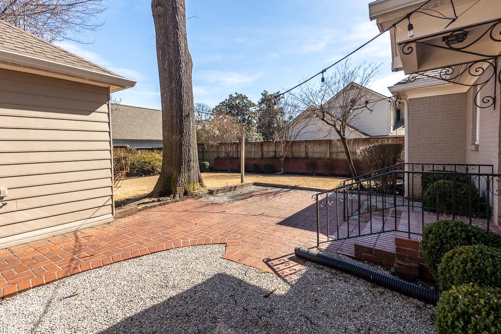 500 Colonial Road Memphis, TN 38117 - Photo 34 of 35 a view of a patio with a backyard