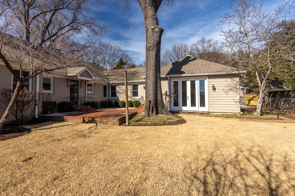 500 Colonial Road Memphis, TN 38117 - Photo 7 of 35