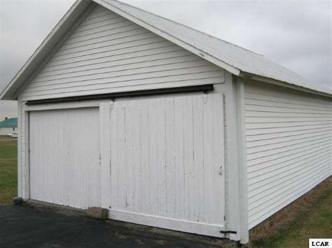 9685 Packard Road Morenci, MI 49256 - Photo 4 of 16 20023999-3.JPG