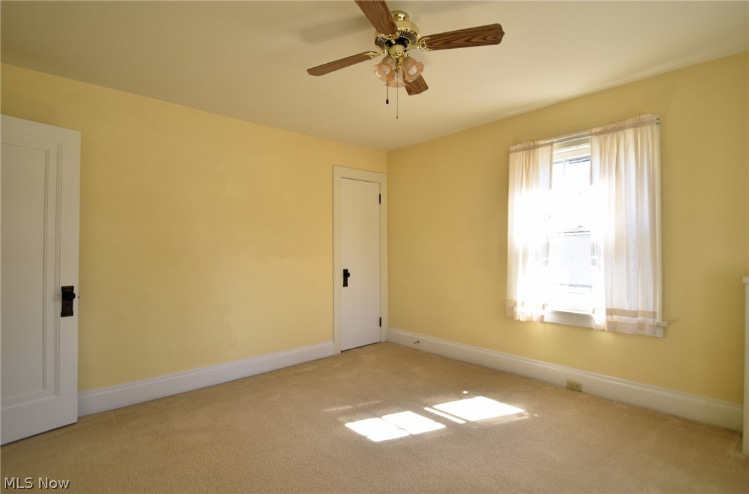 3271 Warrington Road Cleveland, OH 44120 - Photo 25 of 36