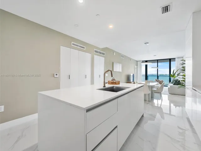 $1,849,000 | 700 Northeast 24th Street, Unit 606, Miami, FL 33137