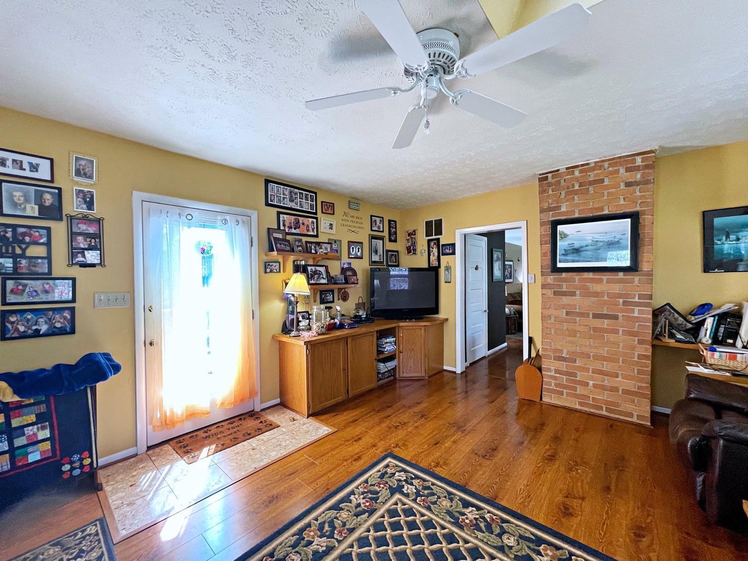 6369 Bridgetown Road Cincinnati, OH 45248 - Photo 12 of 33