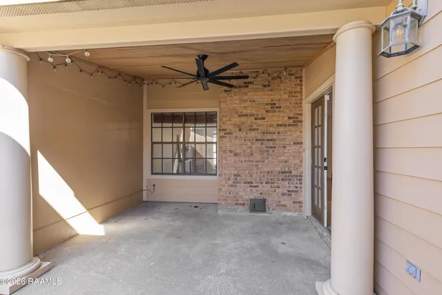$205,000 | 305 Halcott Drive, Unit 122, Lafayette, LA 70503
