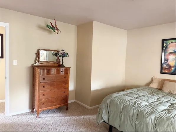 $2,000 | 305 Southeast 10th Avenue, Ocala, FL 34471