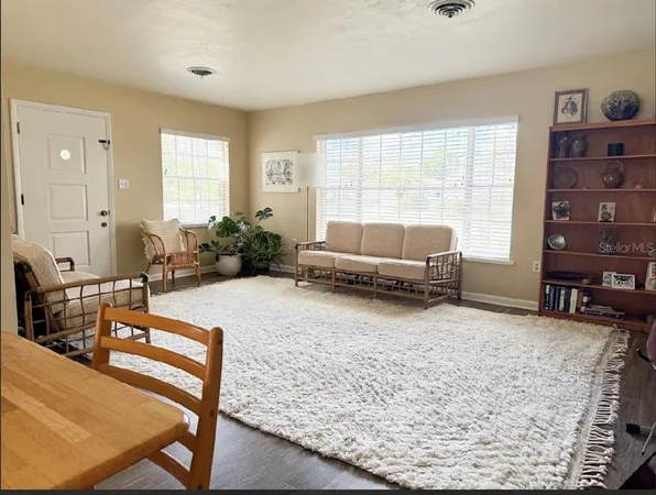 $2,000 | 305 Southeast 10th Avenue, Ocala, FL 34471