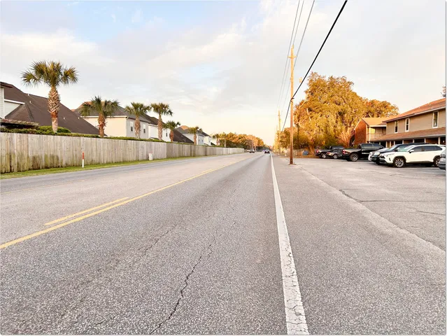 $210,000 | 225 Carmel Drive, Unit 21, Fort Walton Beach, FL 32547