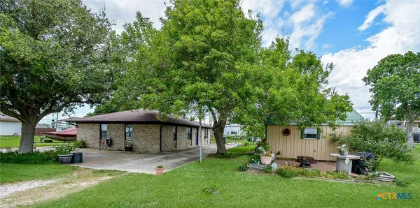 $265,000 | 1495 West Bayshore Drive, Palacios, TX 77465