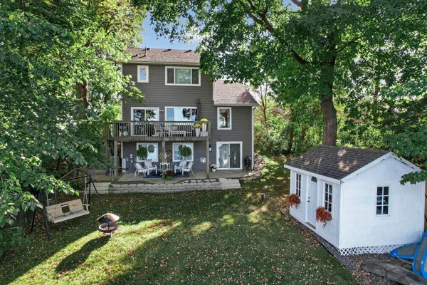 $900,000 | 4648 South Lake Sarah Drive, Maple Plain, MN 55359